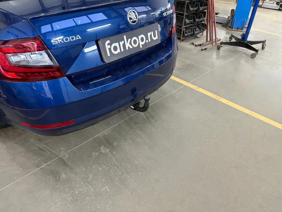Фаркоп Steinhof для Skoda Octavia 2012-2020 V-063 в Пермь