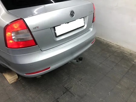 Фаркоп Galia для Skoda Octavia (лифтбек, универсал, вкл. Scout) 2005-2013 S086C в Пермь