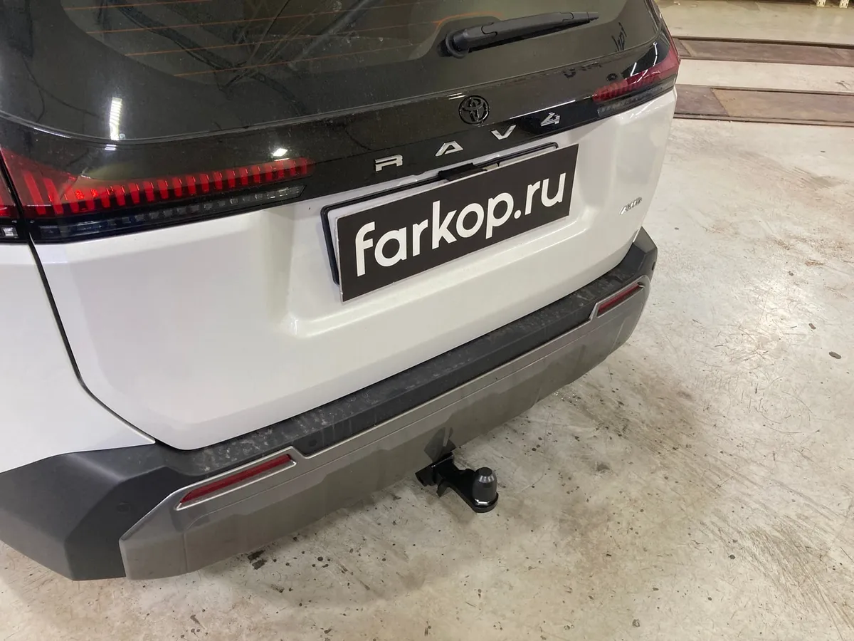 Фаркоп Berg для Toyota RAV4 2025- F.5717.002 в Пермь