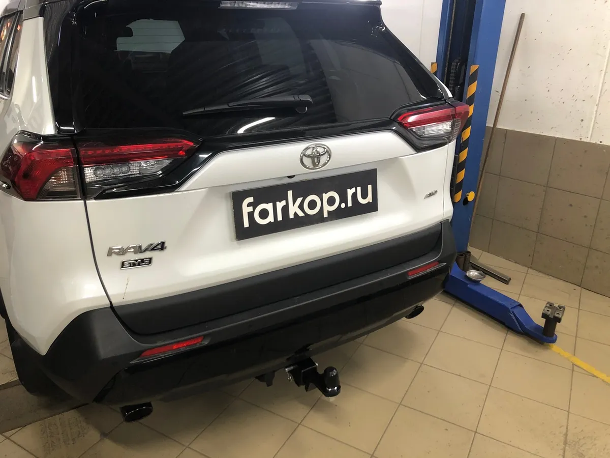 Фаркоп Berg для Toyota RAV4 2019- F.5717.002 в Пермь