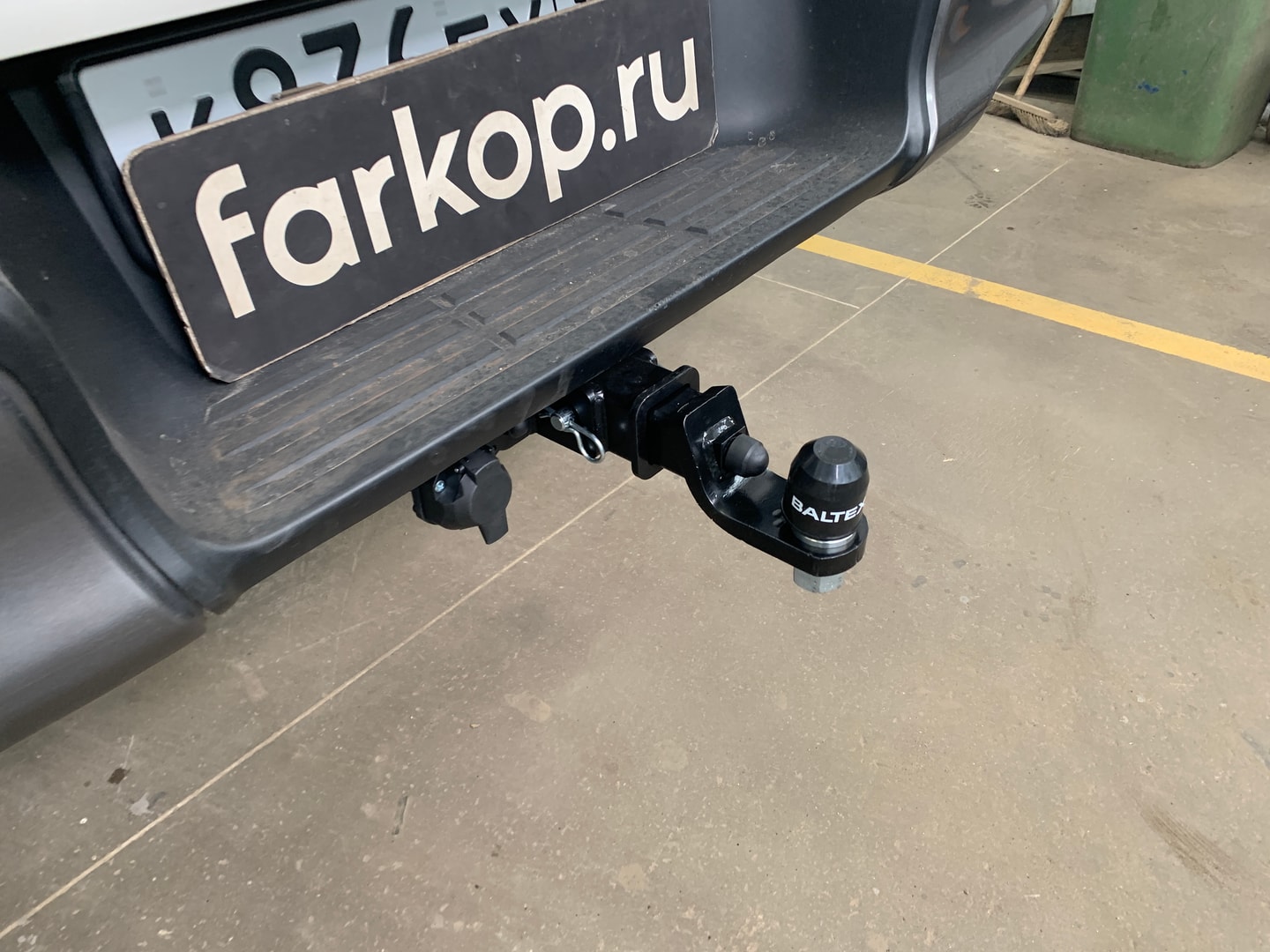 Установили фаркоп TowRus для Toyota Hilux 2015-2026 г. в.